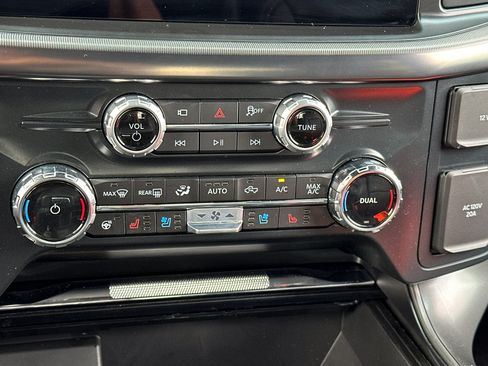 Used 2025 Ford F150 Lariat w/ Equipment Group 501A Mid AWD/4WD image 18