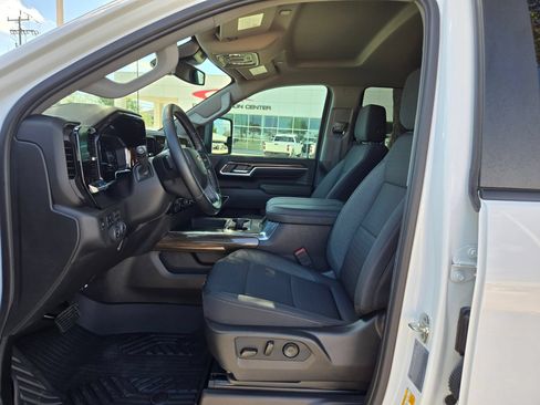 Certified 2025 Chevrolet Silverado 2500 LT w/ Texas Edition AWD/4WD image 9