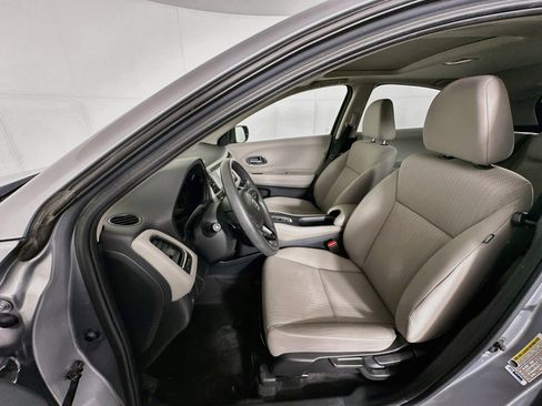 Used 2018 Honda HR-V EX image 13