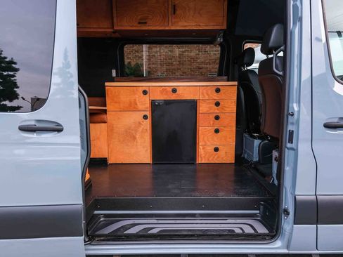 Used 2023 Mercedes-Benz Sprinter 2500 image 17