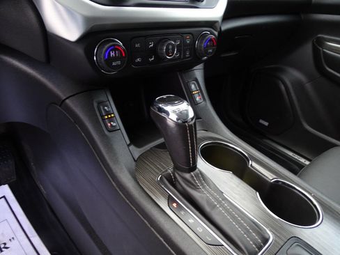 Used 2018 GMC Acadia SLT image 33