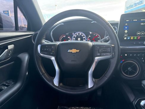 Used 2023 Chevrolet Blazer Premier image 16
