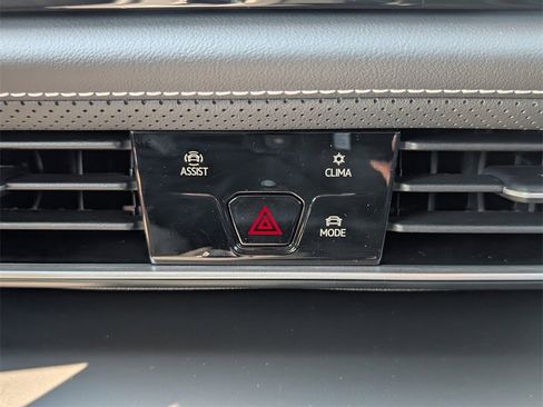 New 2026 Volkswagen Atlas SE image 22