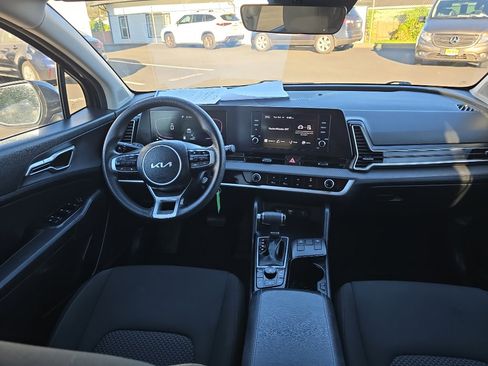 Used 2024 Kia Sportage LX image 19