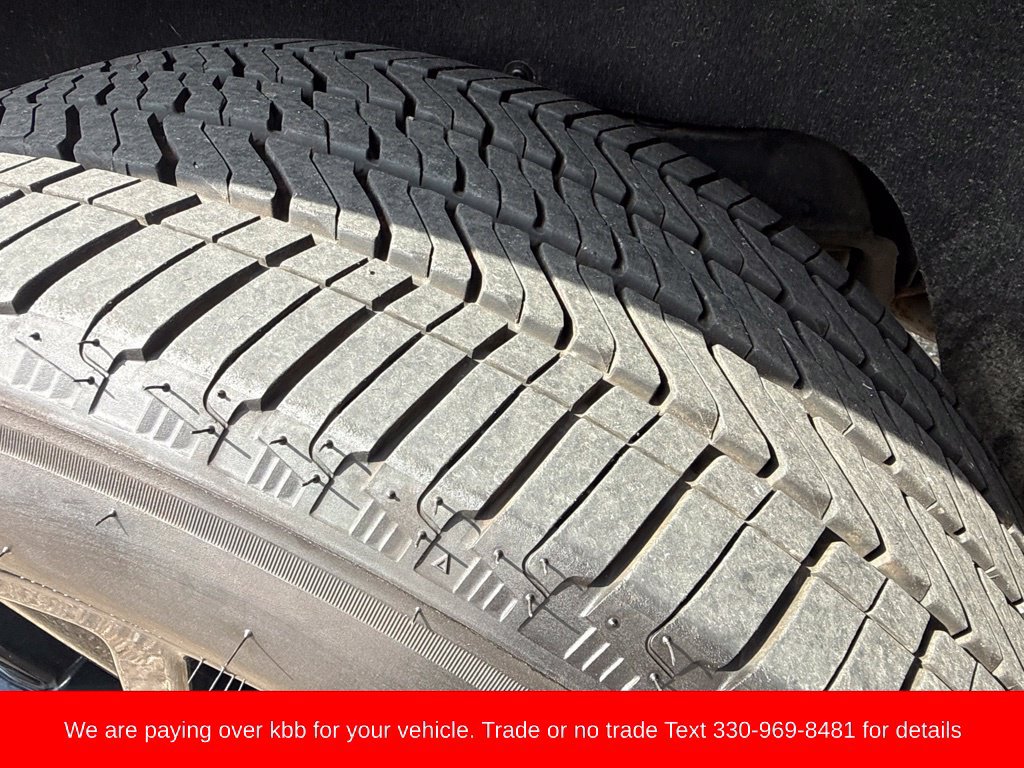 Used 2025 Chevrolet Tahoe Premier AWD/4WD image 14