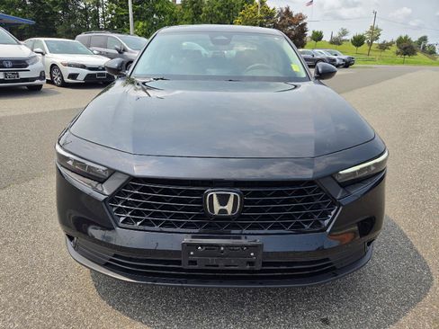 Used 2024 Honda Accord EX image 2