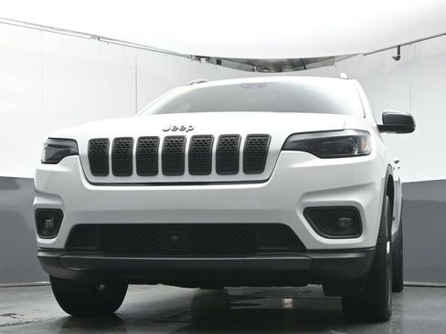 Used 2021 Jeep Cherokee Latitude Lux 80th Anniv w/ Quick Order Package 26U 80TH image 33