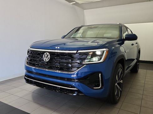 New 2026 Volkswagen Atlas Cross Sport SEL Premium R-Line AWD/4WD image 2