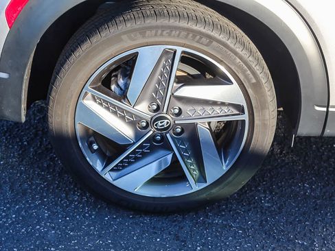 Used 2021 Hyundai Nexo Limited FWD image 12