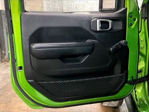 Used 2018 Jeep Wrangler Unlimited Sport image 25