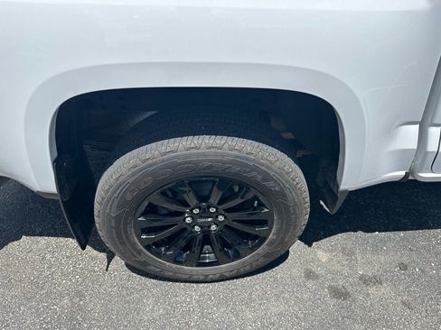 Used 2022 GMC Canyon Elevation w/ Elevation Premium Package AWD/4WD image 8