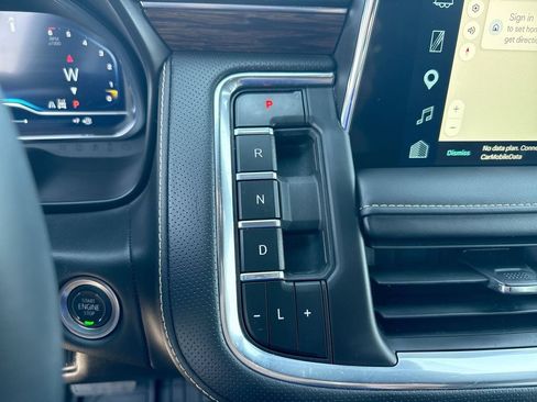 Used 2024 Chevrolet Tahoe Premier AWD/4WD image 11