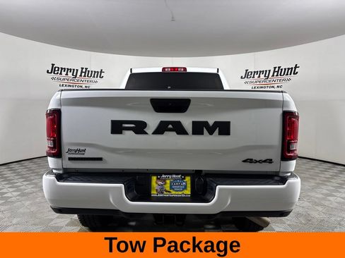 Used 2025 RAM 2500 Big Horn AWD/4WD image 7