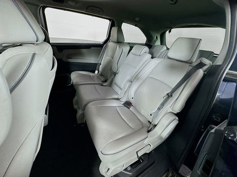 Used 2023 Honda Odyssey Elite image 17