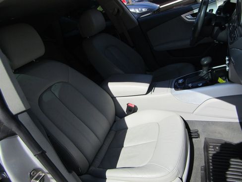 Used 2013 Audi A7 3.0T Premium Plus w/ Premium Plus Pkg image 4