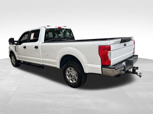 Used 2022 Ford F250 XL w/ Power Equipment Group image 4
