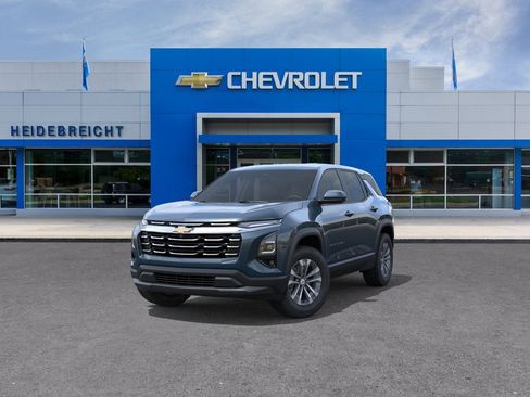 New 2026 Chevrolet Equinox LT w/ Convenience Package II FWD image 32