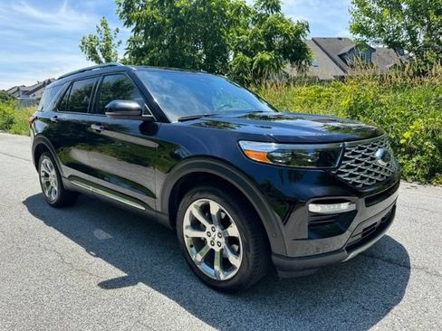 Used 2020 Ford Explorer Platinum w/ Premium Technology Package AWD/4WD image 4