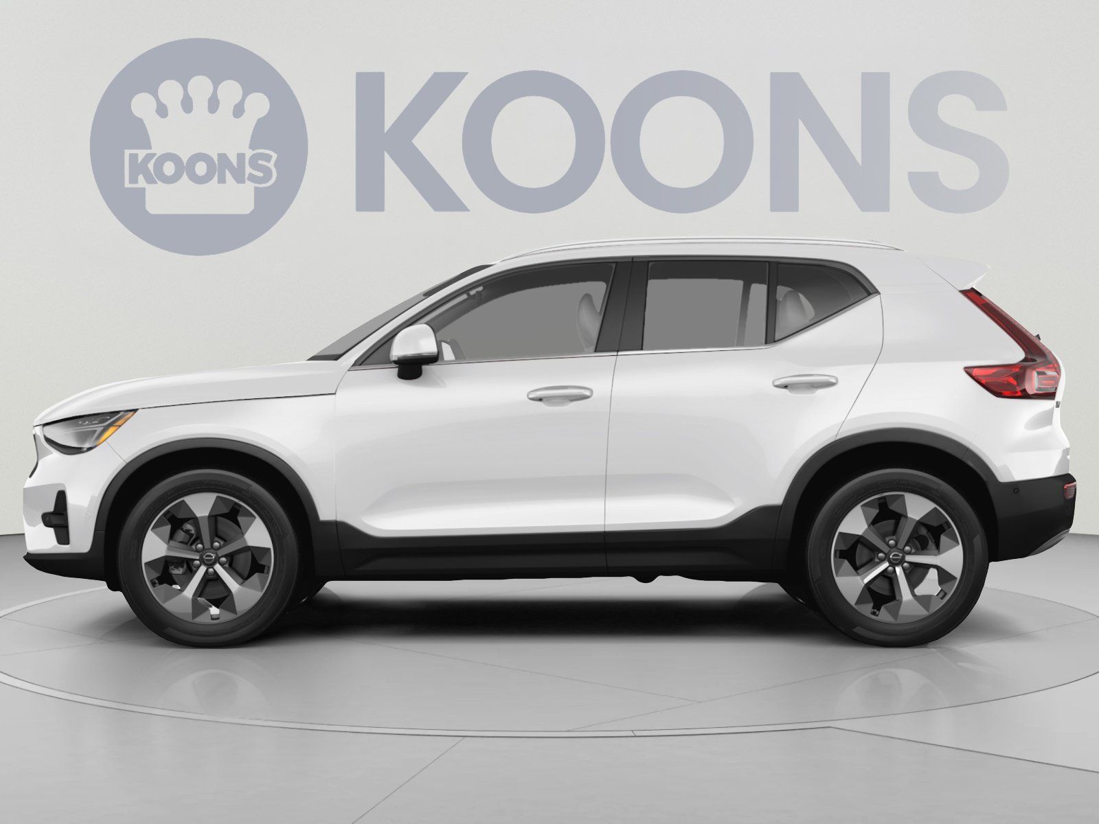 Used 2024 Volvo XC40 B5 Plus w/ Climate Package AWD/4WD image 2