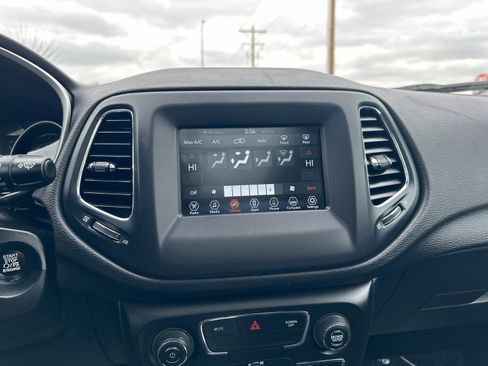 Used 2021 Jeep Compass Latitude w/ Sun and Sound Group AWD/4WD image 44
