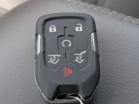 Used 2020 GMC Yukon Denali w/ Denali Premium Package RWD image 35