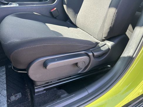 Used 2024 Hyundai Kona SE image 11