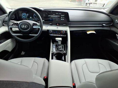 New 2026 Hyundai Elantra Limited FWD image 10