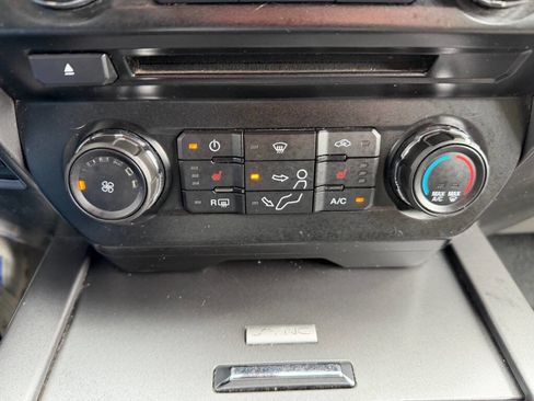 Used 2017 Ford F250 XLT w/ XLT Premium Package AWD/4WD image 26