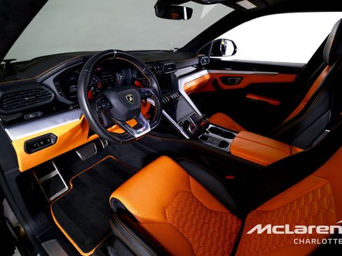 Used 2019 Lamborghini Urus image 11