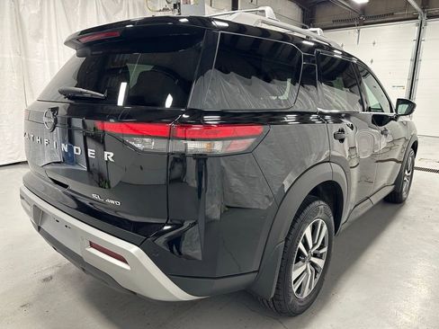 Used 2024 Nissan Pathfinder SL AWD/4WD image 7