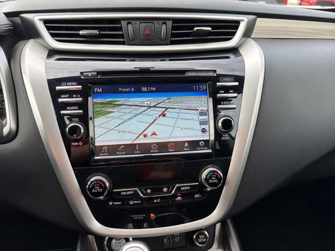 Used 2018 Nissan Murano SV image 19