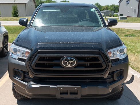 Used 2023 Toyota Tacoma SR RWD image 3