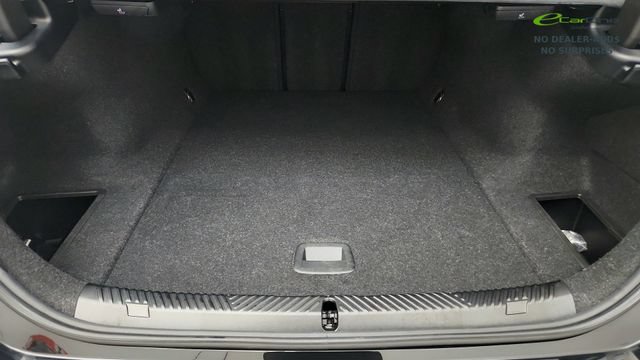 Used 2024 BMW i5 eDrive40i w/ M Sport Package RWD image 30
