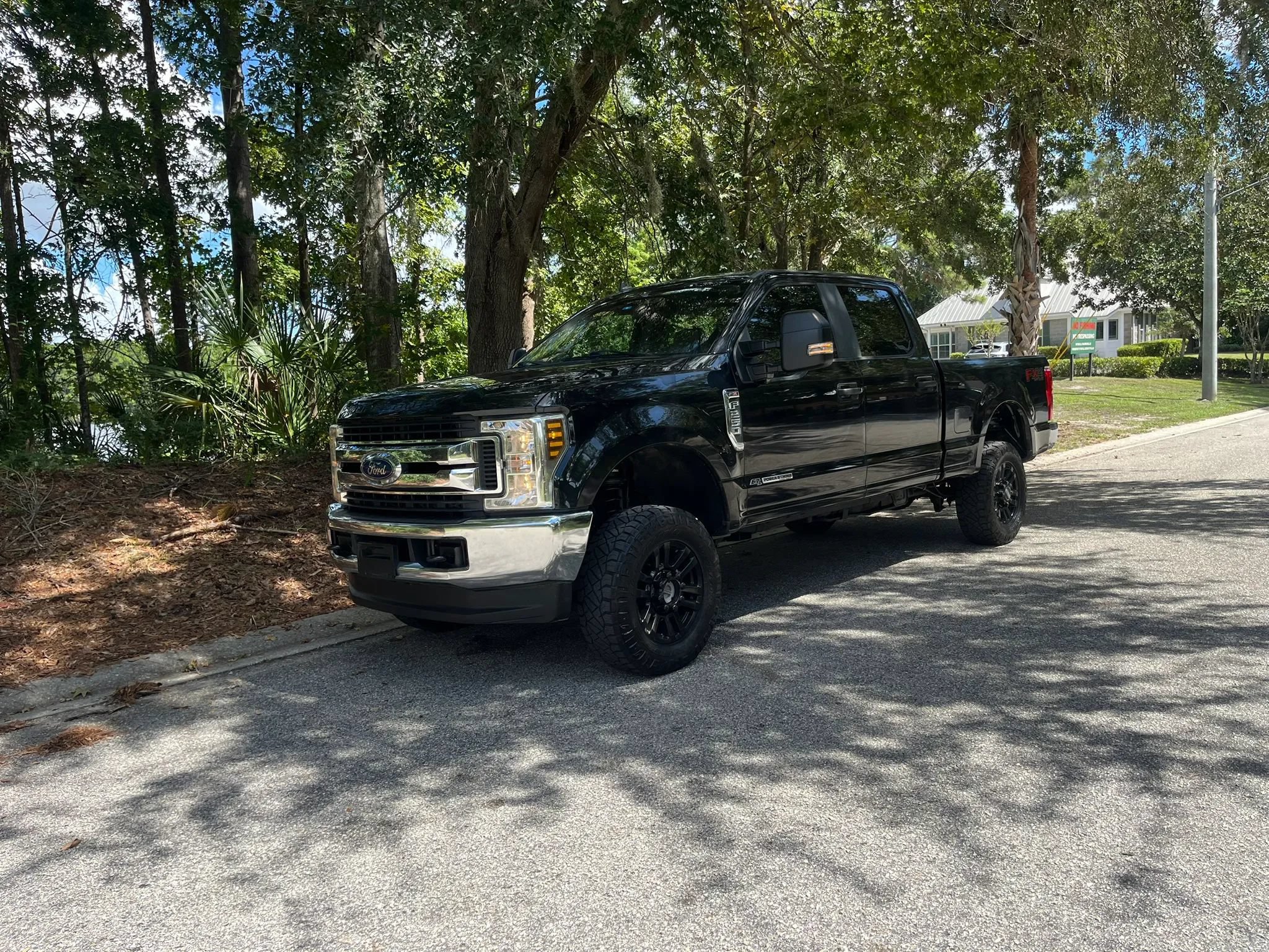 Used 2019 Ford F250 XL w/ STX Appearance Package AWD/4WD image 9