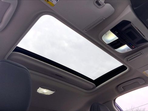 Certified 2025 Subaru Crosstrek 2.0i Premium image 12