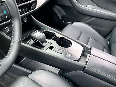 Used 2023 Nissan Rogue SV w/ SV Premium B Package FWD image 15