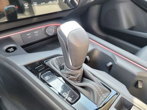 New 2026 Nissan Sentra SV w/ SV Convenience Package FWD image 17