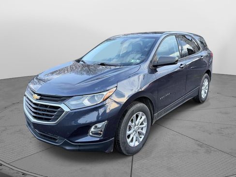 Used 2019 Chevrolet Equinox LS w/ LS Convenience Package image 3
