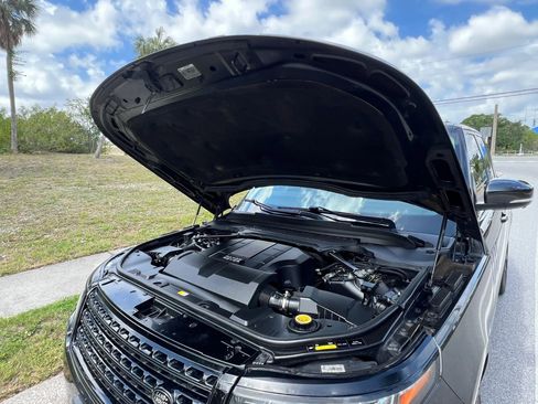 Used 2013 Land Rover Range Rover HSE AWD/4WD image 34