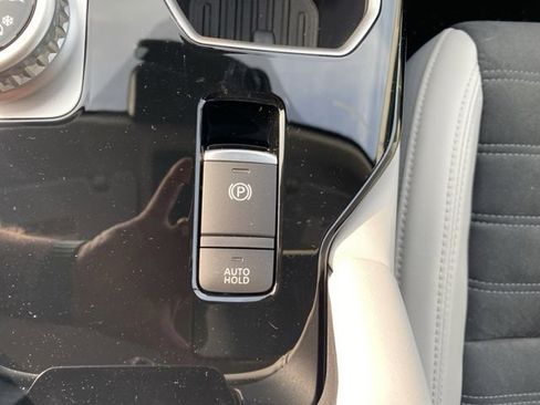 New 2026 Mitsubishi Outlander LE image 33