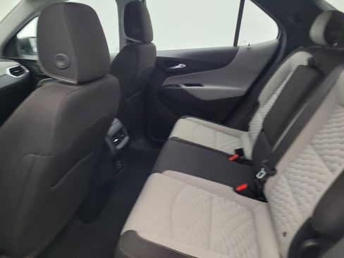 Used 2019 Chevrolet Equinox LS w/ LPO, Floor Liner Package AWD/4WD image 18