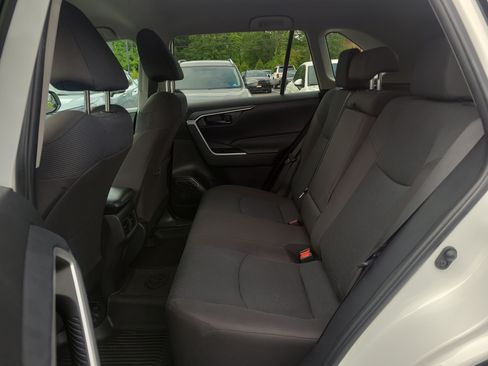 Certified 2023 Toyota RAV4 LE AWD/4WD image 27