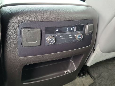 Used 2015 Chevrolet Tahoe LT RWD image 20
