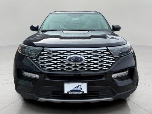 Used 2022 Ford Explorer Platinum w/ Equipment Group 601A image 3