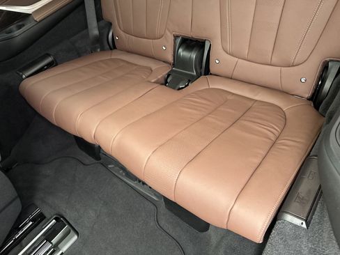 Used 2020 BMW X7 xDrive50i w/ Cold Weather Package image 34