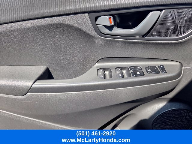 Used 2023 Hyundai Kona SE w/ Cargo Package AWD/4WD image 32