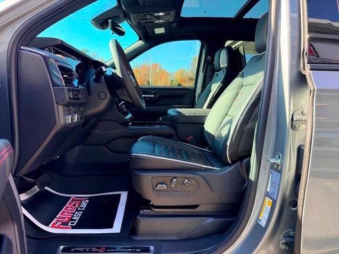 Used 2025 GMC Yukon AT4 Ultimate w/ LPO, Floor Liner Package AWD/4WD image 20