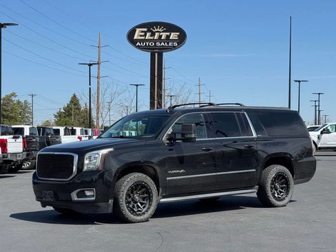 Used 2016 GMC Yukon XL SLT w/ Open Road Package AWD/4WD image 1