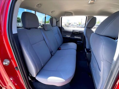 Used 2020 Toyota Tacoma SR5 RWD image 39