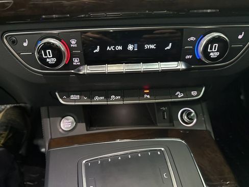 Used 2020 Audi Q5 2.0T Premium Plus w/ Premium Plus Package image 18